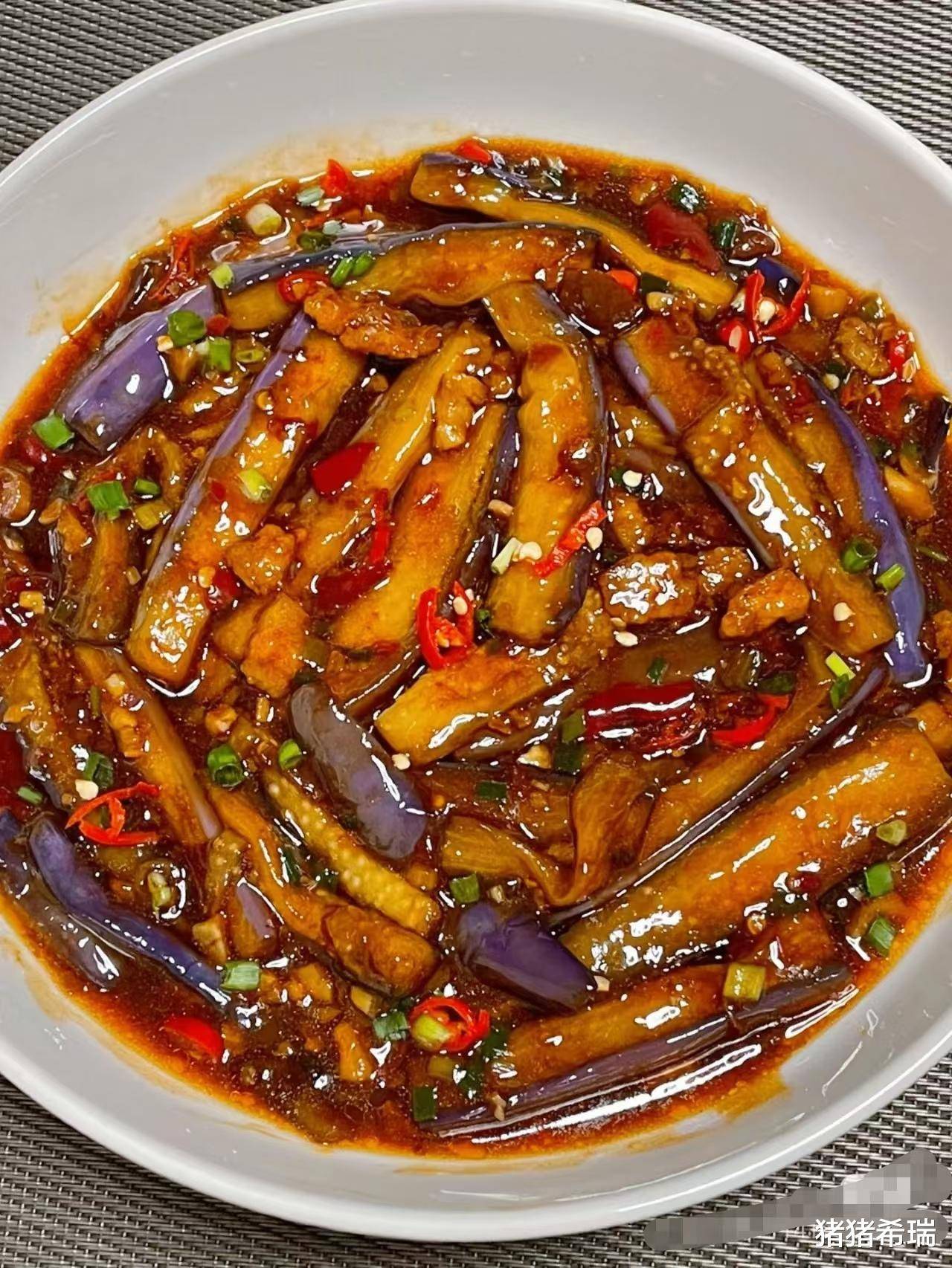 家常红烧茄子的做法(家常红烧茄子的做法大全最简单的)